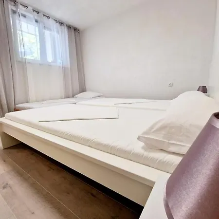 Split Apartment Апартаменти
