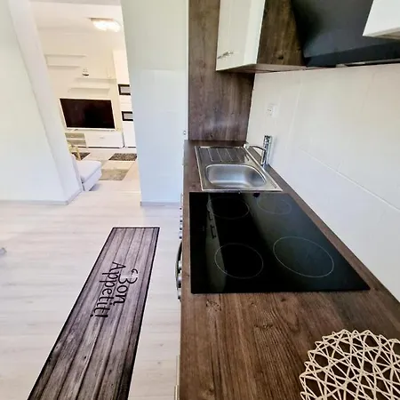 Апартаменти Split Apartment *